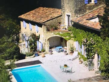 La piscine de la résidence
